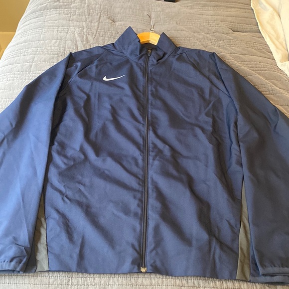 Nike Jackets & Coats Mens Nike Zip Up Windbreaker Jacket Size L Dri